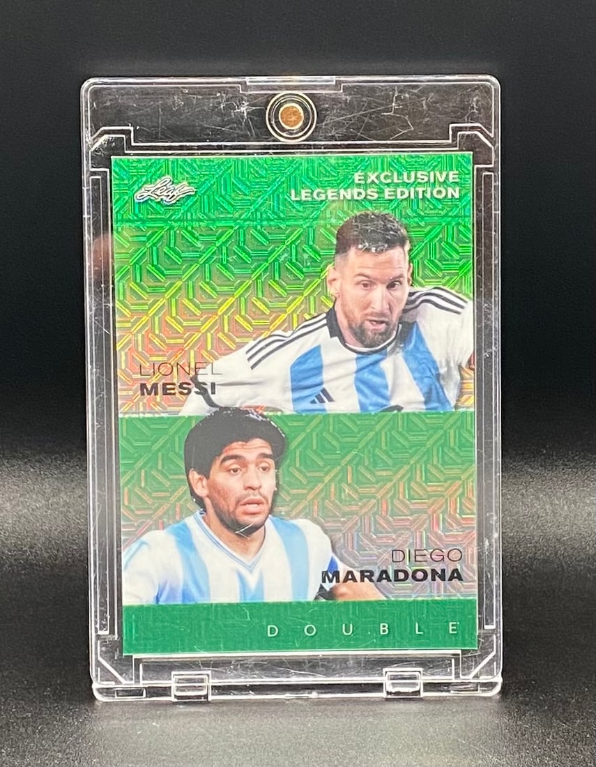 Lionel Messi & Diego Maradona Green Holo /5: 2025 Leaf Exclusive Legends Edition Double Card – Lionel Messi & Diego Maradona