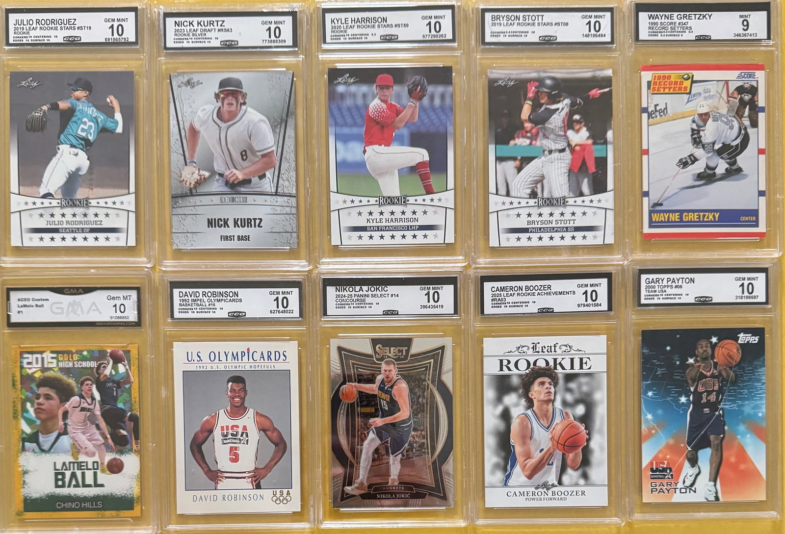 Wayne Gretzky, Julio Rodríguez, Jokic, LaMelo, David Robinson & More (1 of 1)