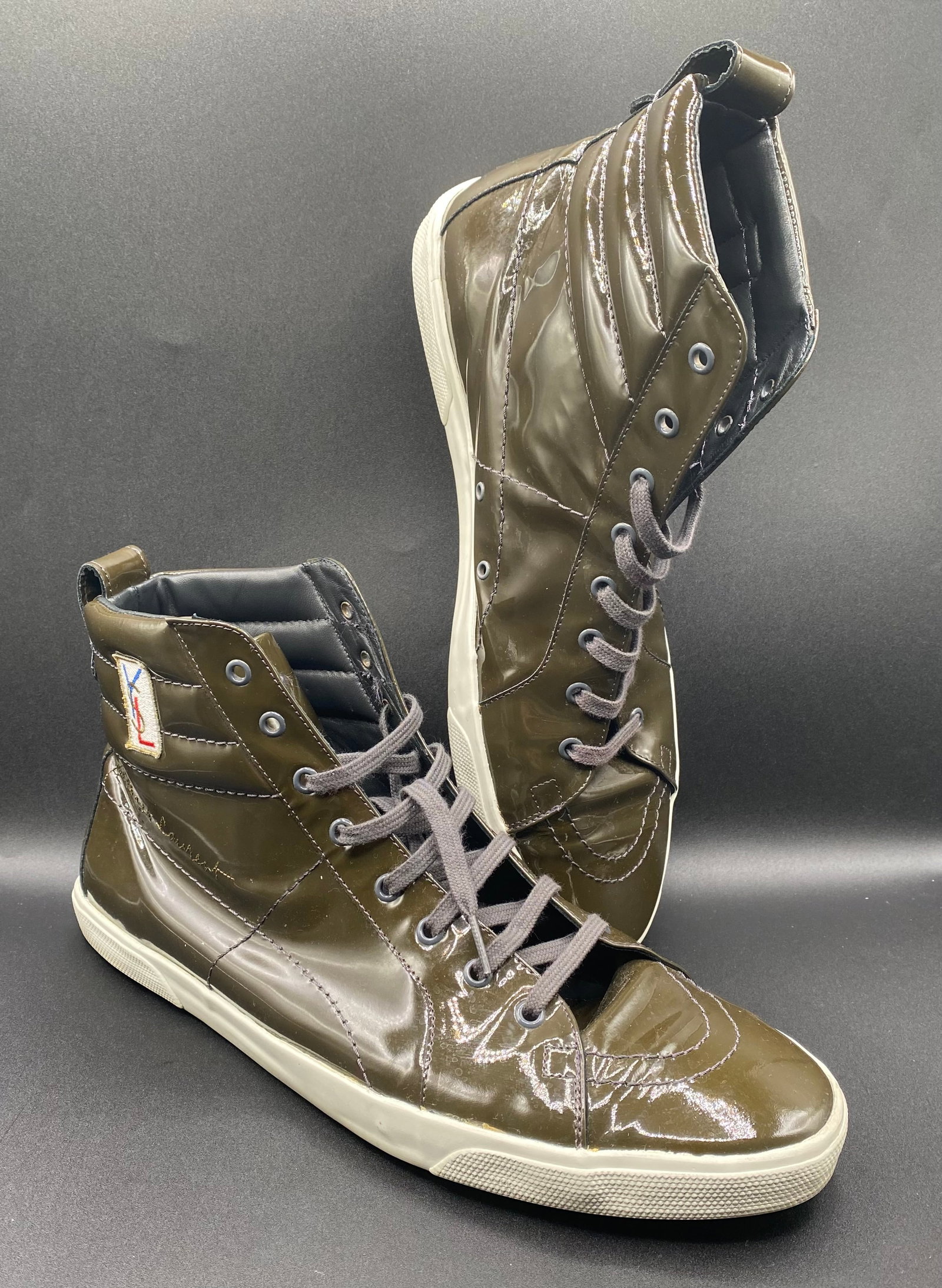 Yves Saint Laurent Sneaker: Yves Saint Laurent YSL Rive Gauche Rolling High-Top Sneakers - Size 46 Brand: Yves Saint Laurent (YSL Rive Gauche). It comes with original box Model: Rolling Sneaker Colorway: Antracite (Dark Grey /