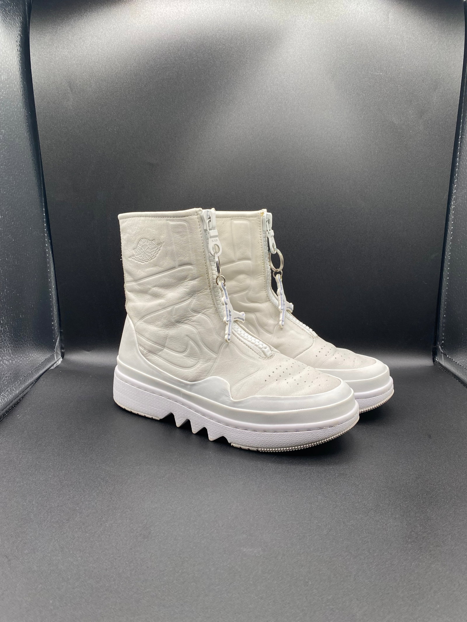 Nike Air Jordan 1 Jester XX Off White Boots: Nike Air Jordan 1 Jester XX Off White Boots - Women's Size 6.5