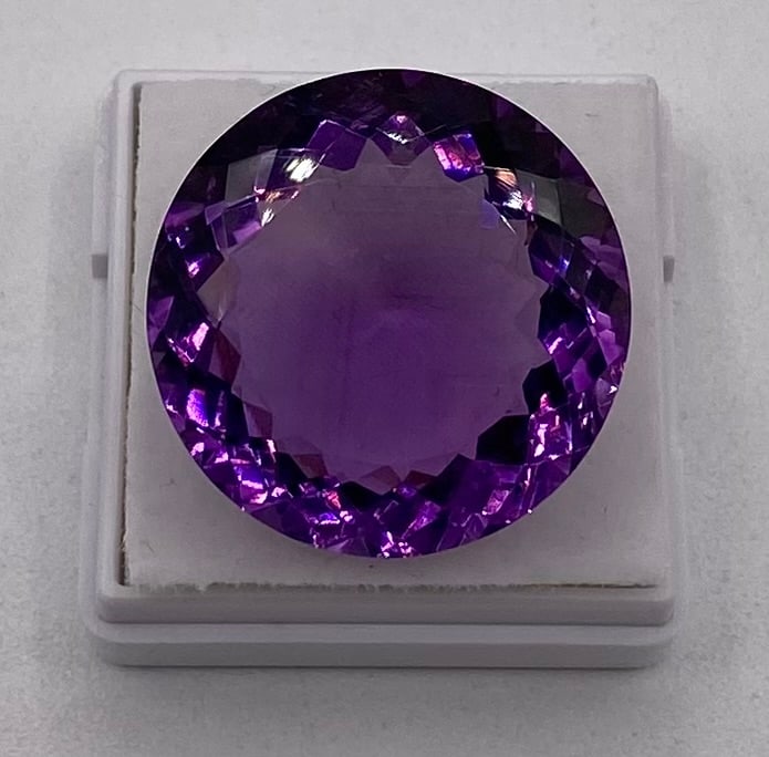 Certified 31.82 Cts Natural Amethyst - ITLGJ Report (1 of 2)