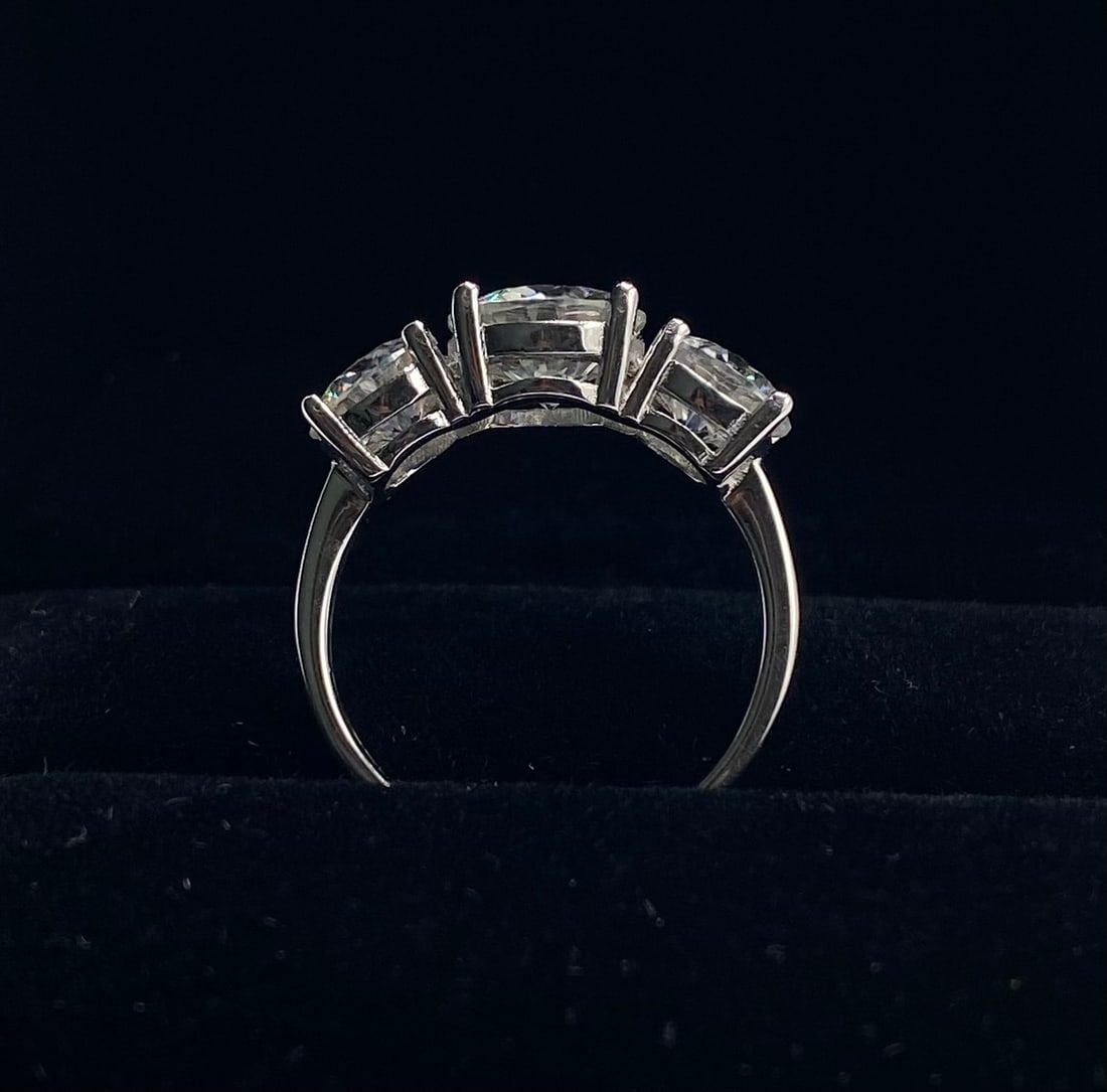 Three Stones VVS Ring - 2