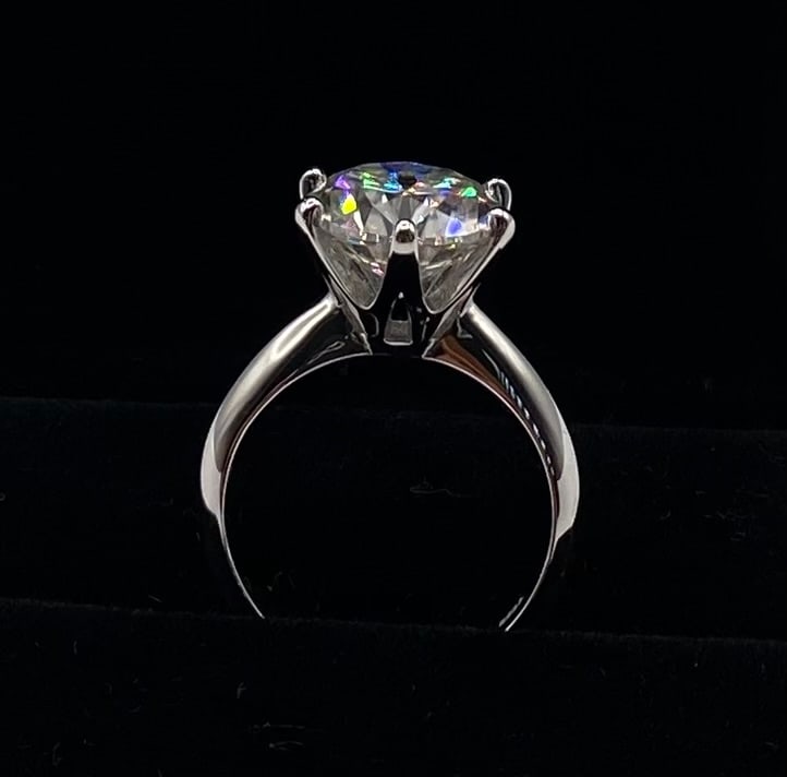 5 Carats VVS Ring Size: 7 - 2