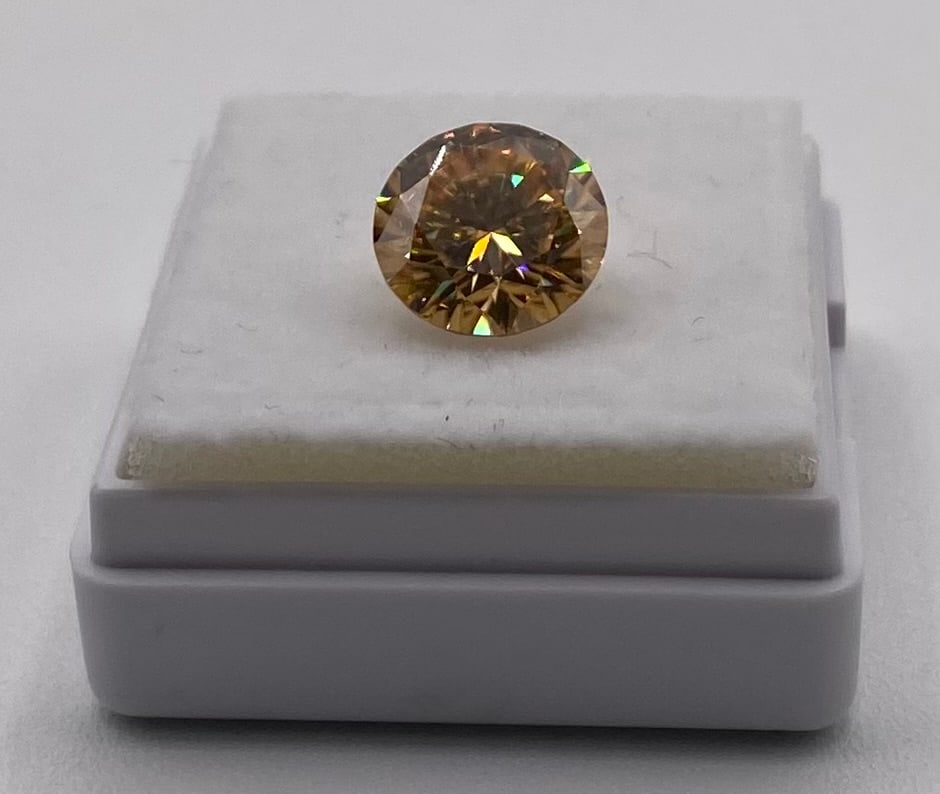 Champagne 3.00 CT VVS1 Loose Moissanite Gemstone - Certified Excellent Cut: Champagne Color 3.00 CT VVS1 Loose Moissanite Gemstone - Certified Excellent Cut
