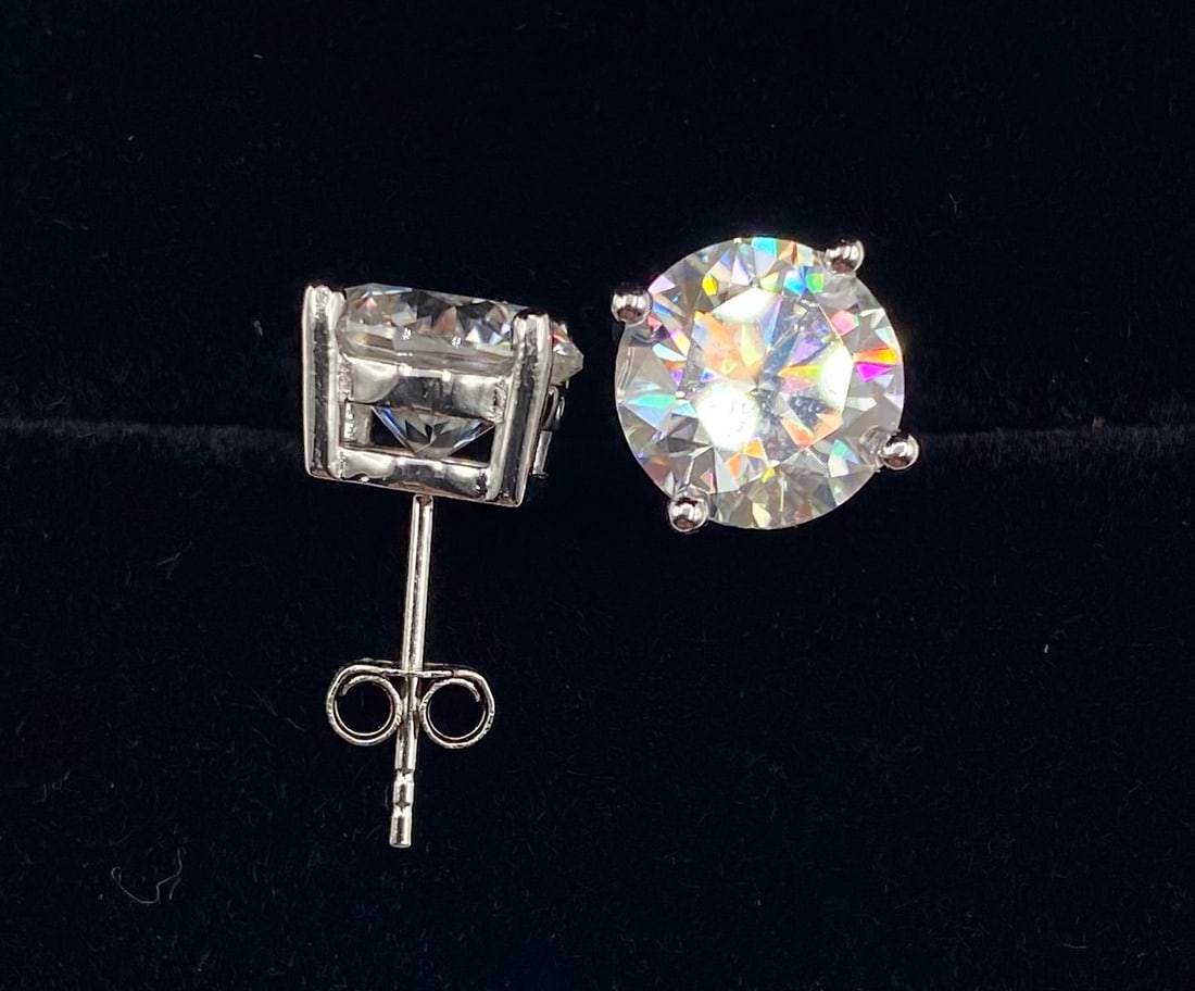 6 Carats VVS Earrings - 2