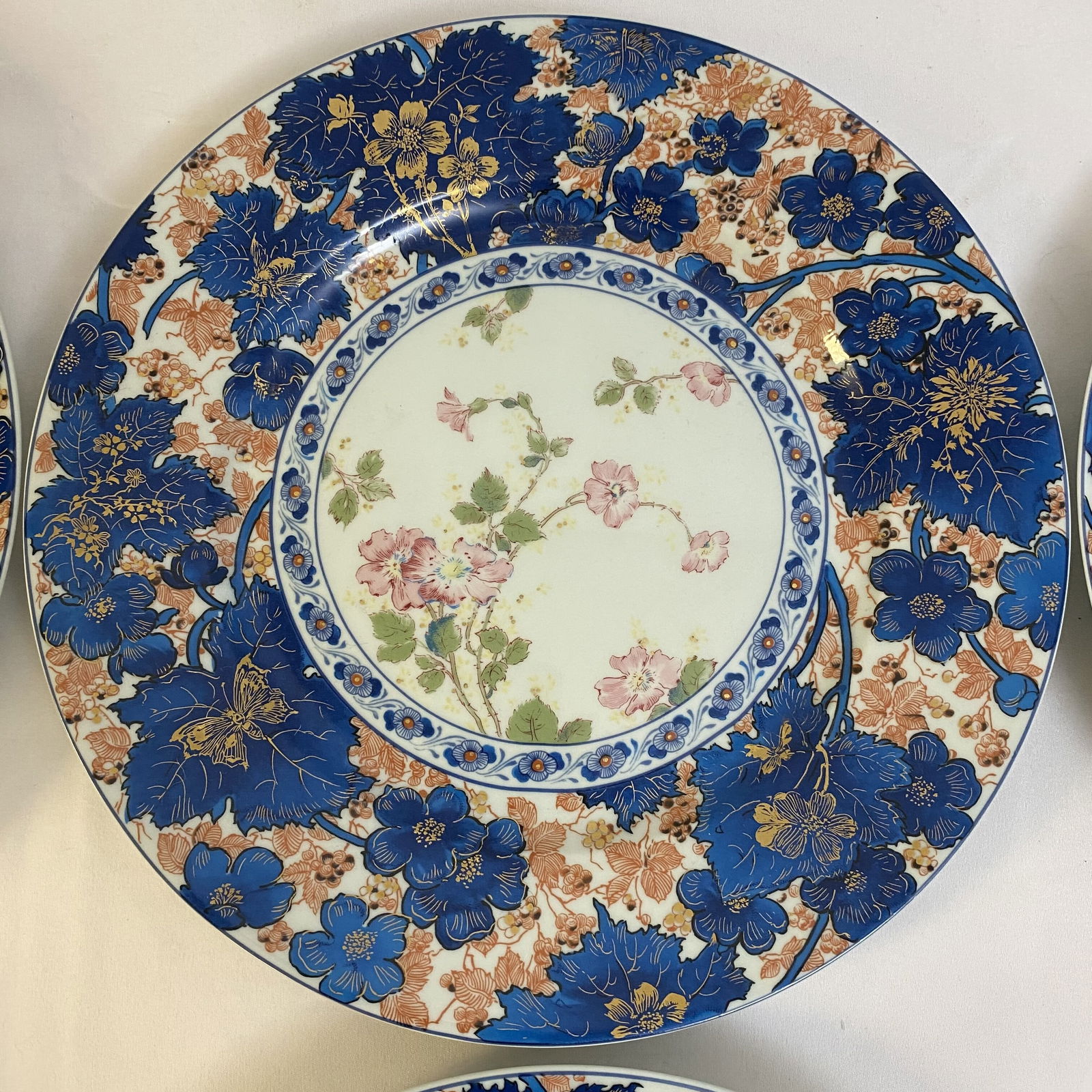 set of 6 Haviland Limoges Plates (1 of 7)