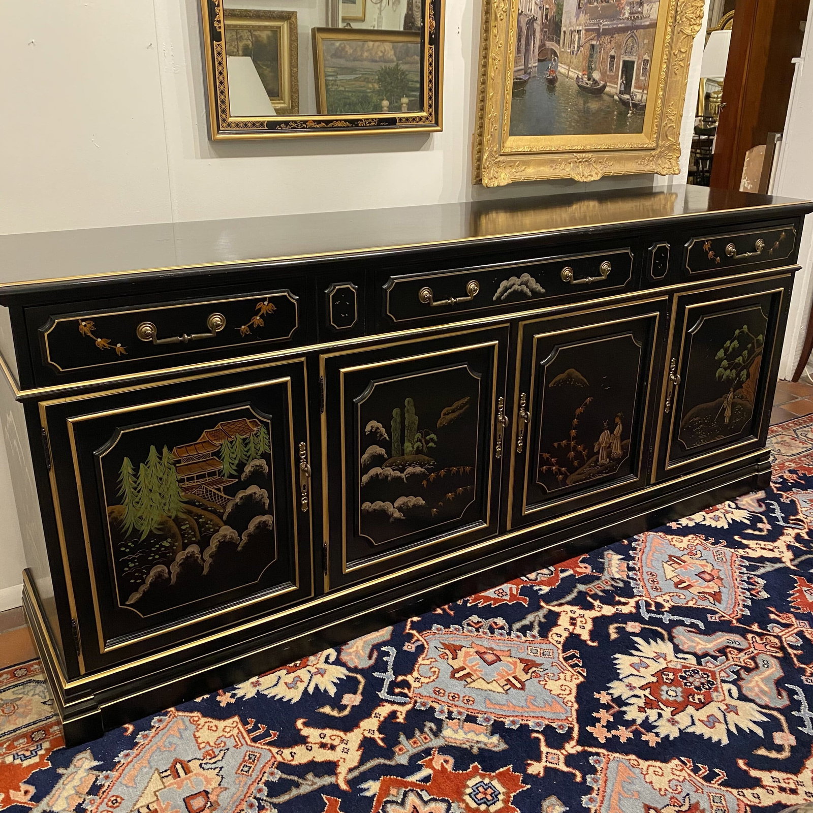 Chinoisorie 4 Door Cabinet / Credenza: Chinoisorie 4 Door Cabinet / Credenza Black and gold trim