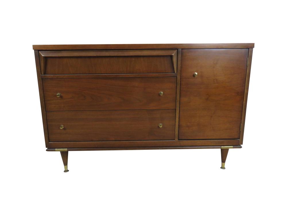Bassett Compact Credenza: MCM compact cradenza. 48'' w, 18'' d, 31.5'' h.
