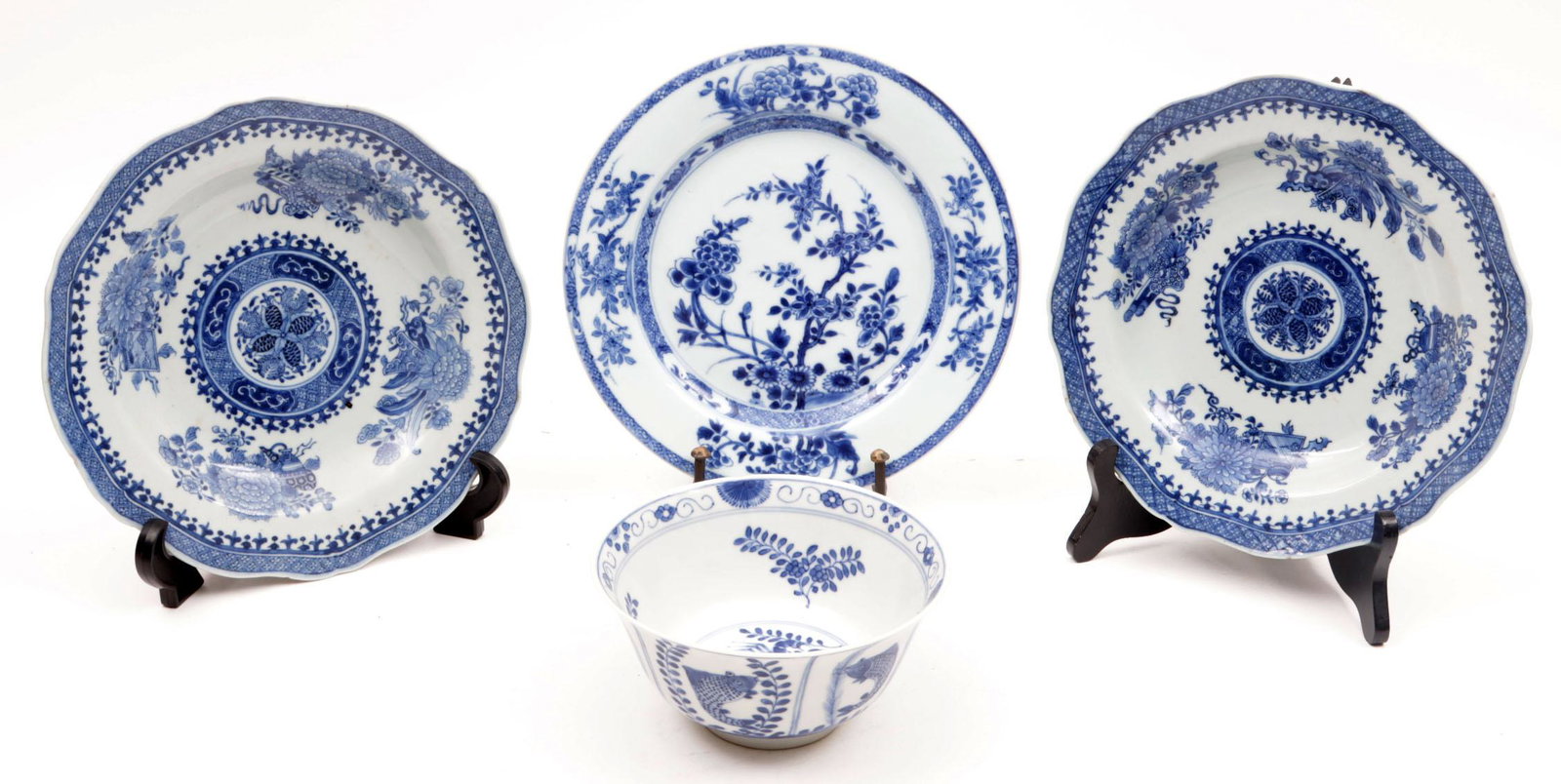 3 Various blue and white Chinese porcelain plates and a (1 of 6)