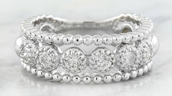 0.50 CTW Diamond 14K White Gold Ring: 0.50 CTW Diamond 14K White Gold Ring Manufacturer's Suggested Retail Price: $ 2600.00 Stamped: 14K Total Ring Weight: 5.8 Grams Diamond Weight: 0.50 carat (F-G Color, VS2-SI1 Clarity ) Face