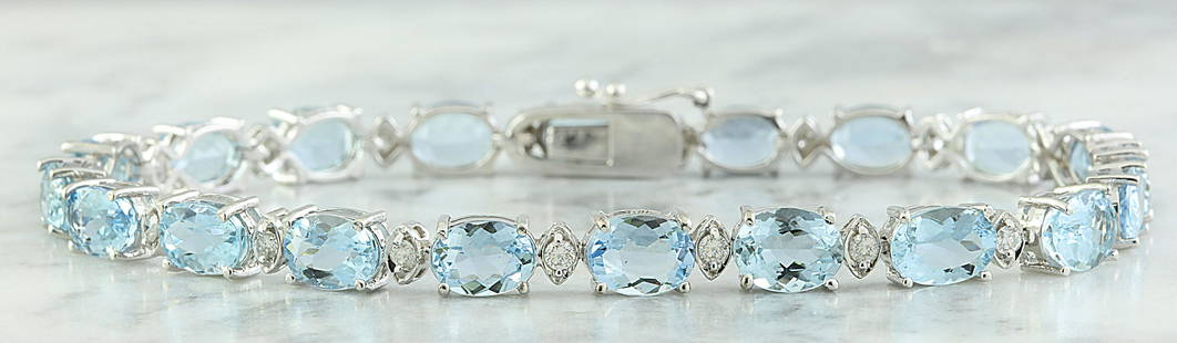 15.20 CTW Aquamarine 14K White Gold Diamond Bracelet: 15.20 CTW Aquamarine 14K White Gold Diamond Bracelet Manufacturer's Suggested Retail Price: $ 4700.00 Stamped: 14K Total Bracelet Weight: 9.6 Grams Bracelet Length: 8 Inches Aquamarine Weight: