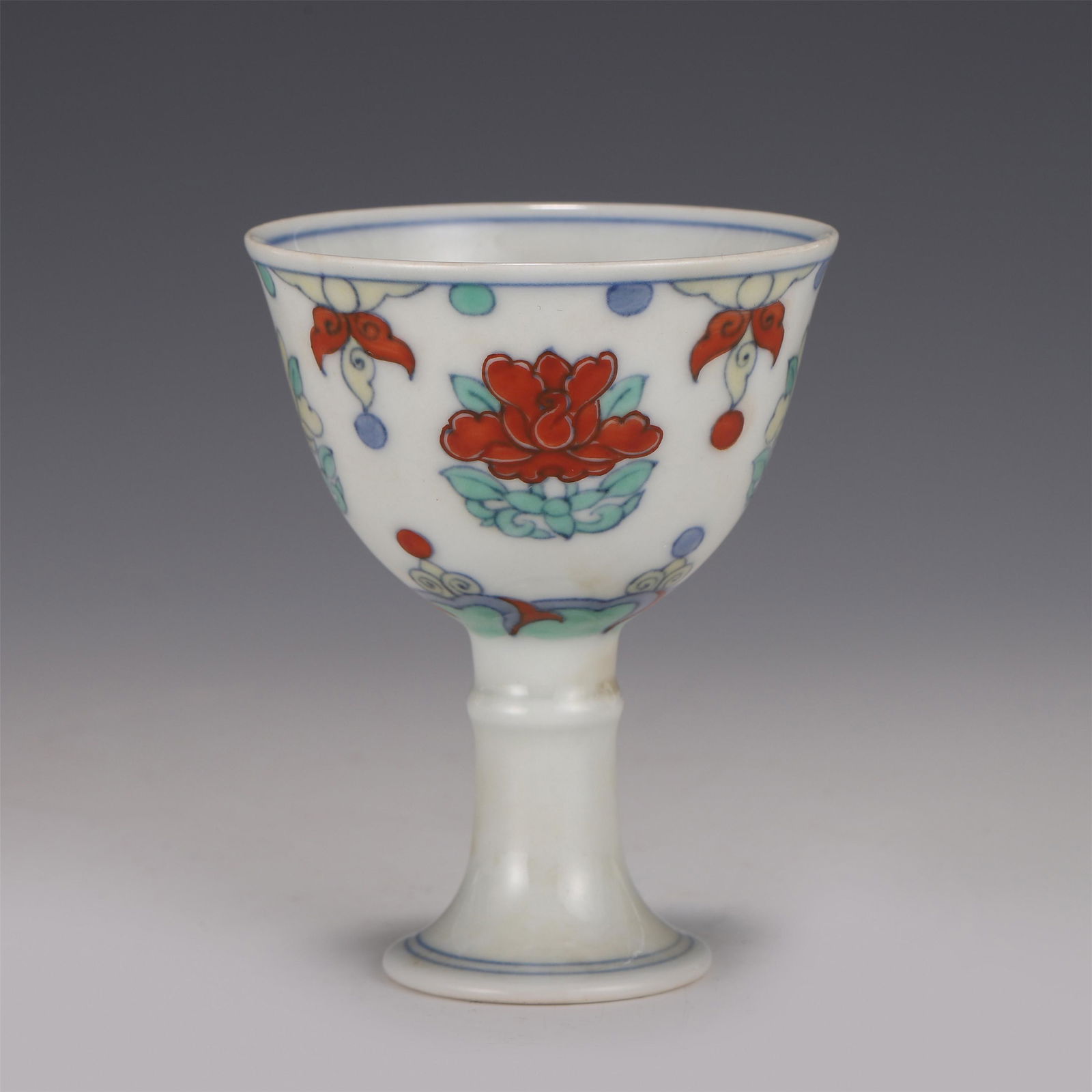 A CHINESE DOU CAI PORCELAIN STEM CUP (1 of 7)