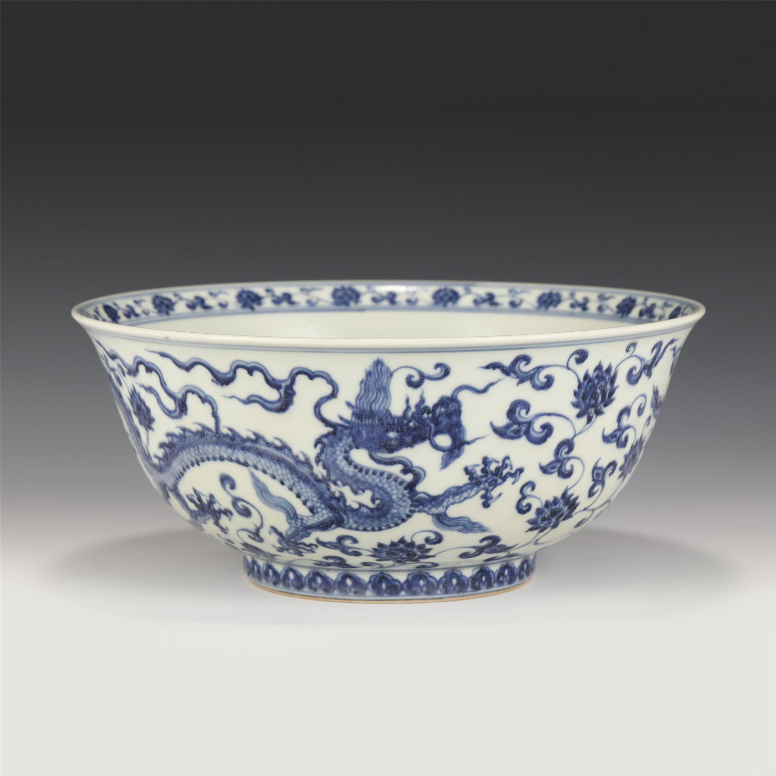 MING BLUE & WHITE DRAGON PATTERN BOWL (1 of 10)