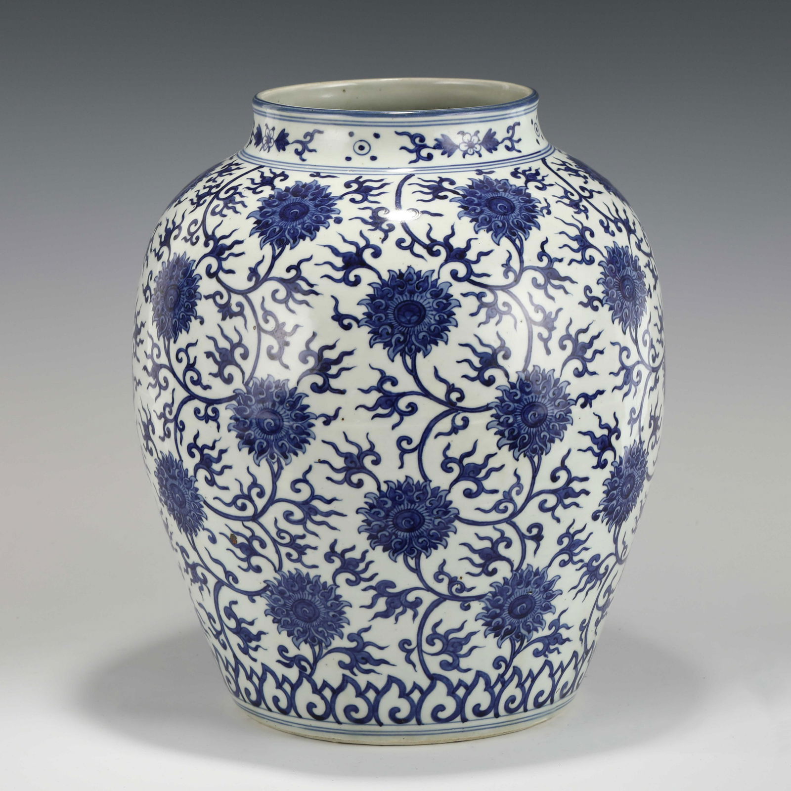 MING WANLI BLUE & WHITE JAR (1 of 10)