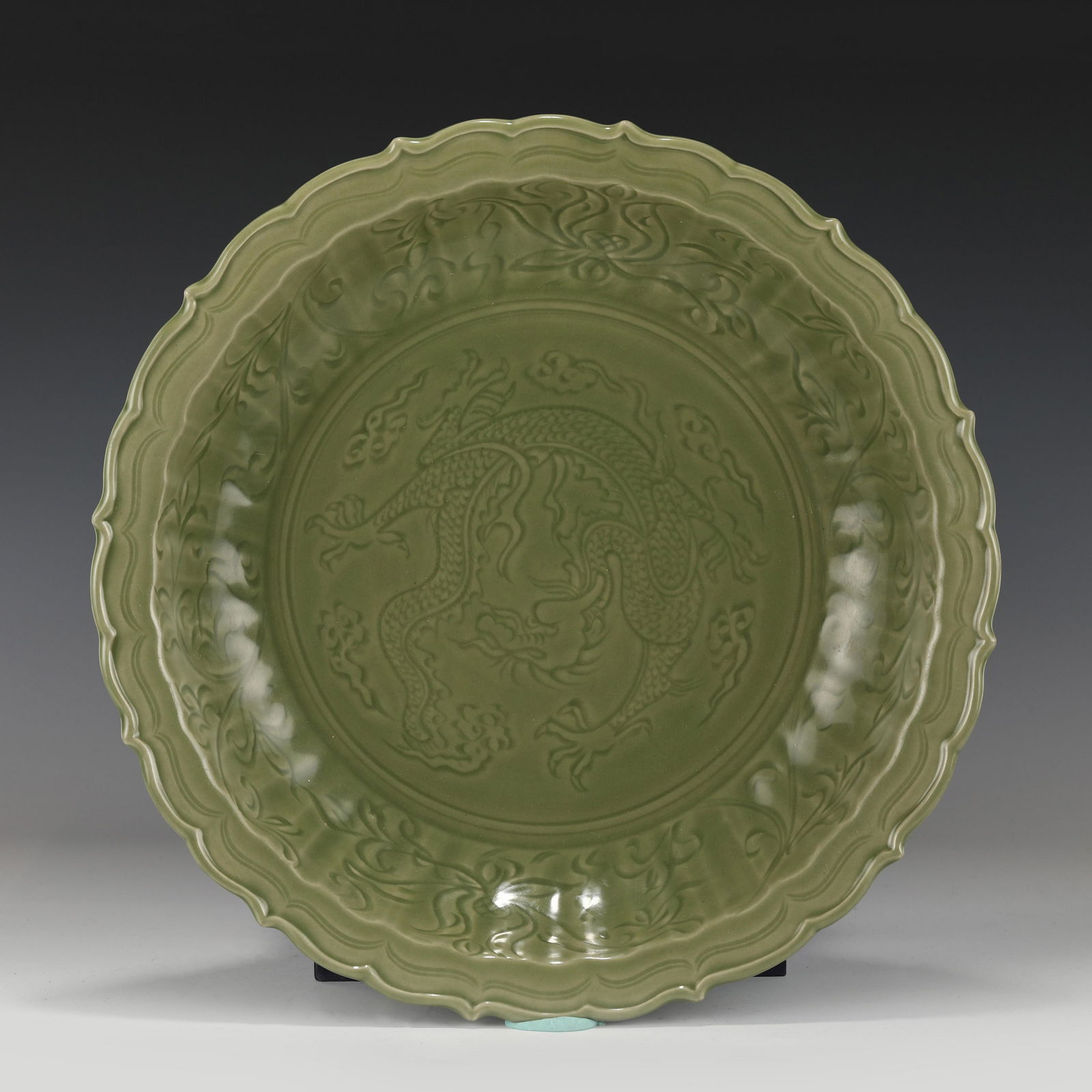 MING LONGQUAN SCALLOPED RIM PLATE (1 of 10)