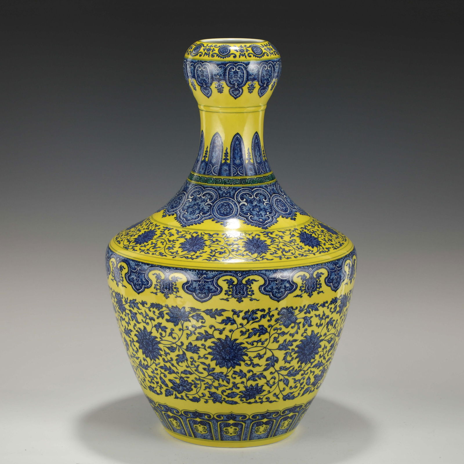 QIANLONG BLUE & YELLOW-GLAZED GARLIC VASE (1 of 9)
