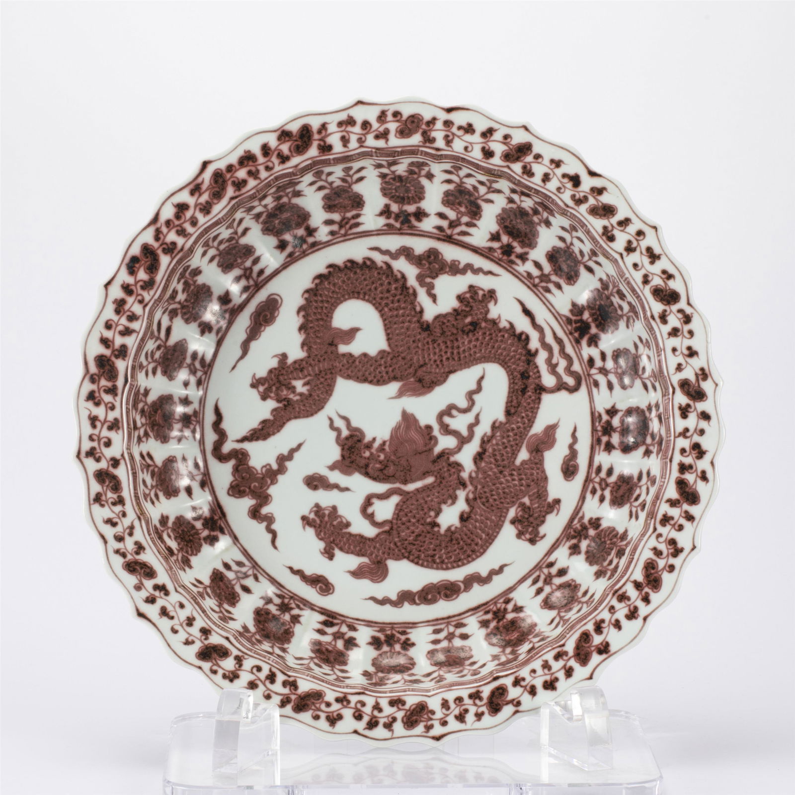 A RED UNDER GLAZE PORCELAIN DISH,MING (1 of 9)