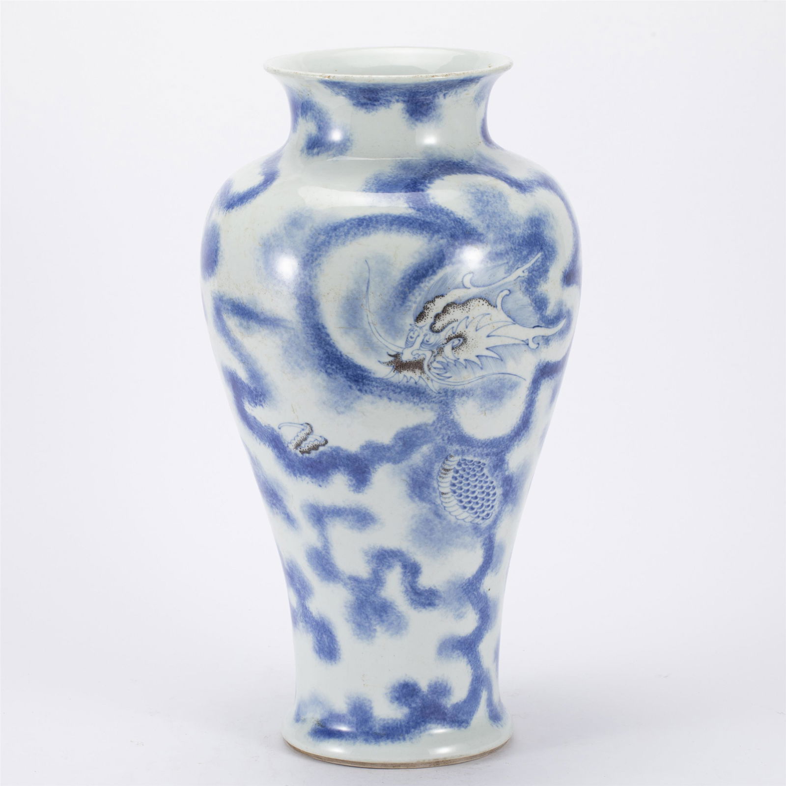 A BLUE AND WHITE UNDERGLAZED RED PORCELAIN VASE,QING (1 of 9)