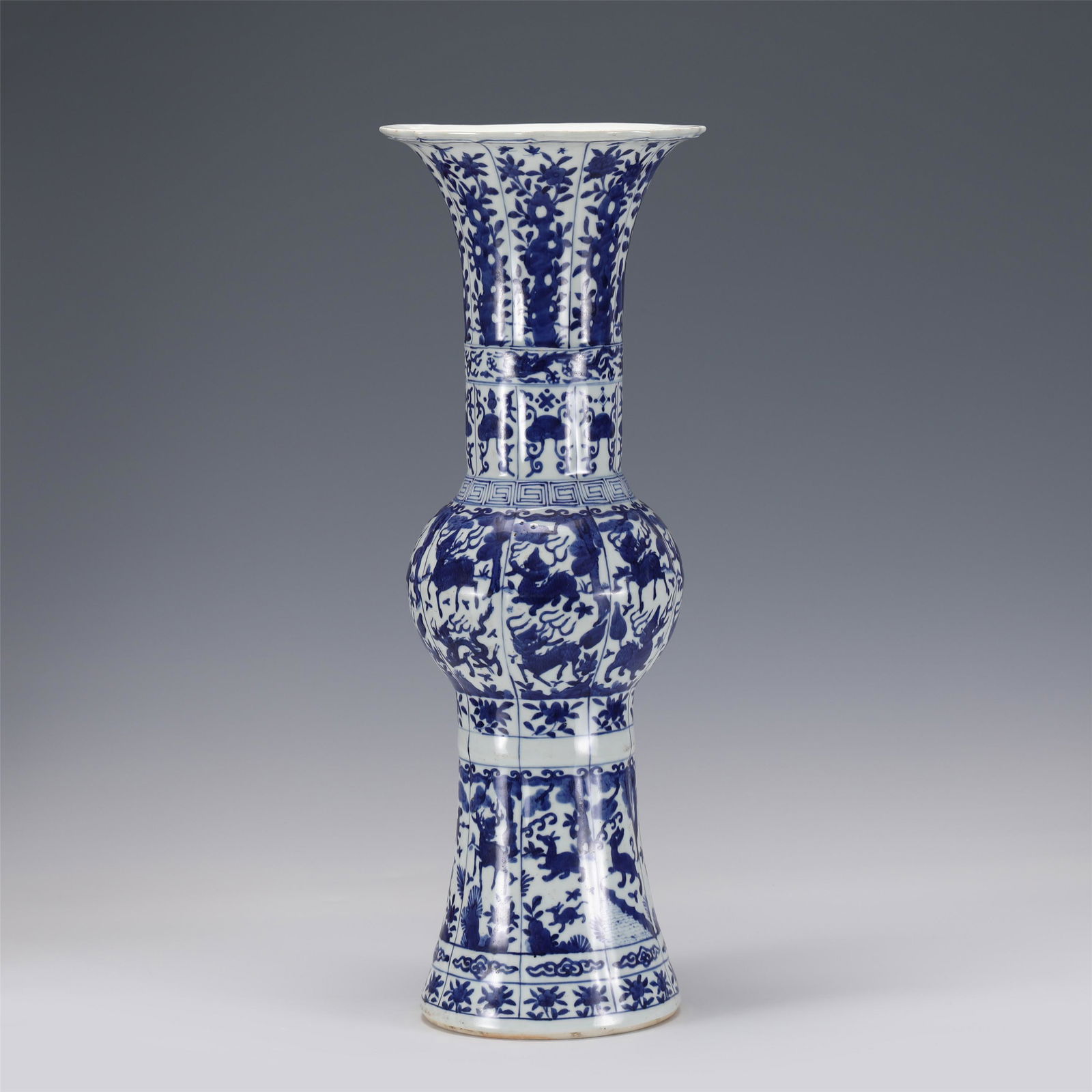 A CHINESE BLUE AND WHITE PORCELAIN VASE,MING (1 of 11)