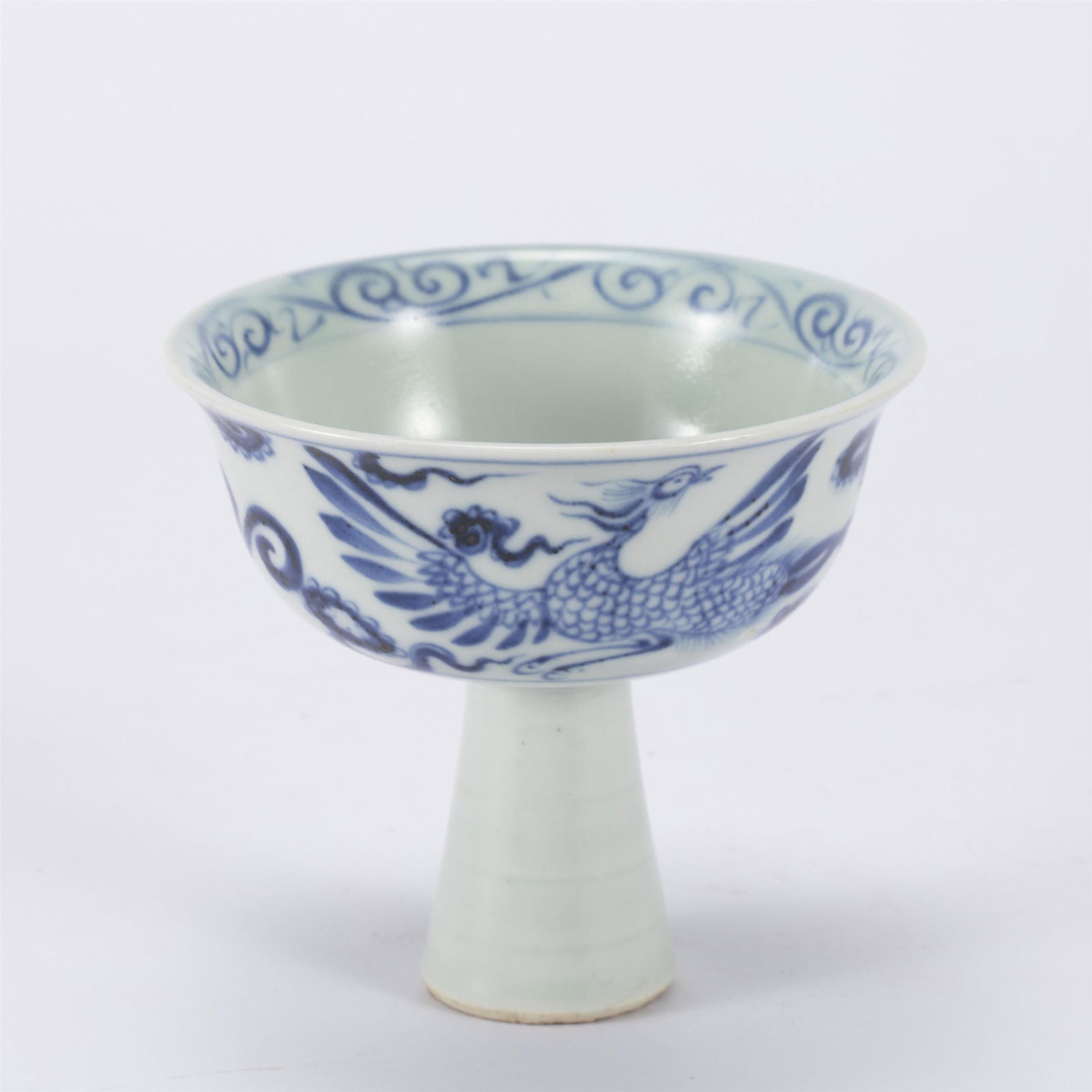 A BLUE AND WHITE PORCELAIN STEM-CUP,YUAN (1 of 9)