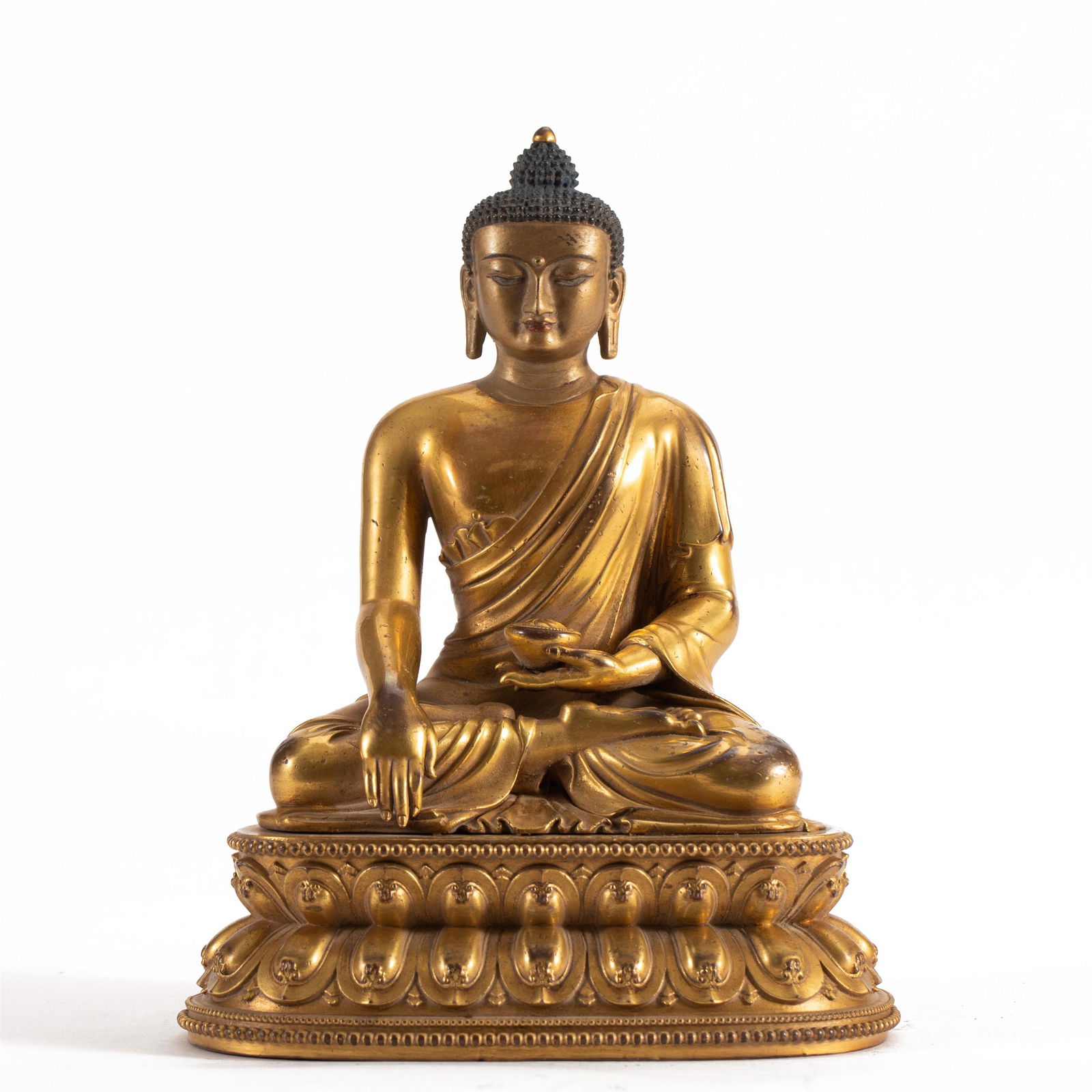 A GILT BRONZE FIGURE OF BUDDHA SEATED STATUE (1 of 12)
