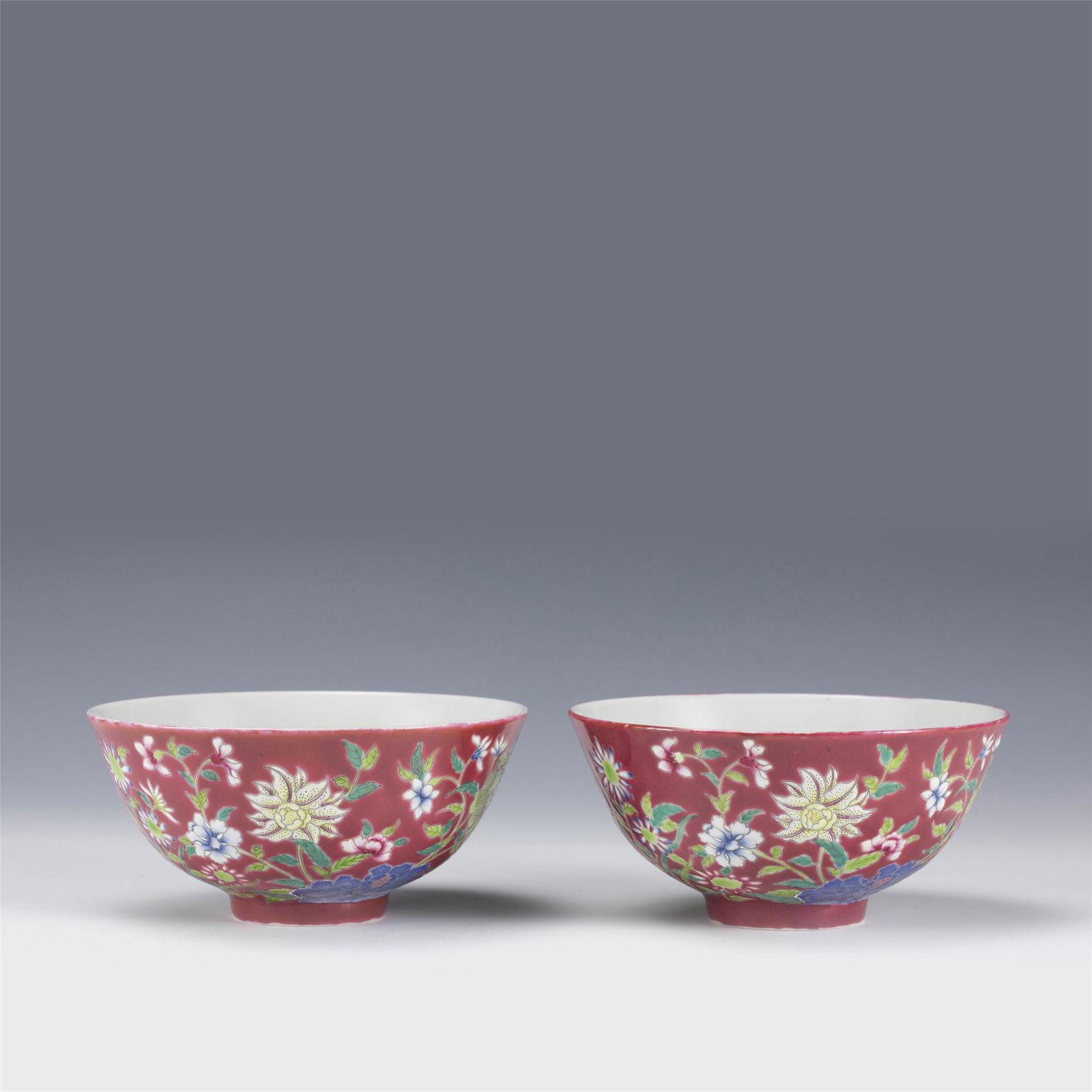 PAIR CHINESE FAMILLE ROSE FLORAL BOWLS (1 of 10)