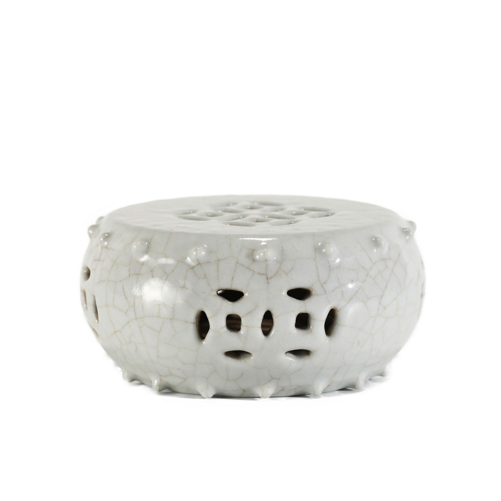 QING QIANLONG OFFICIAL KILN EMBROIDERED PIER: PROVENANCE: From Audubon, New Orleans Private Collector. Dimensions: Heigth: 5.2 cm, Diameter: 11.4 cm Chinese Qing Dynasty Qianlong Official Kiln Embroidered Pier Porcelain. Potted in drum body, sho