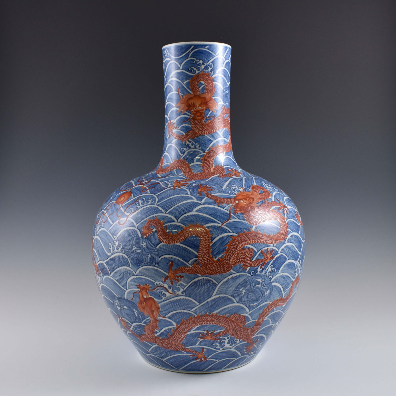 QING BLUE & RED DRAGON REWARD VASE (1 of 4)
