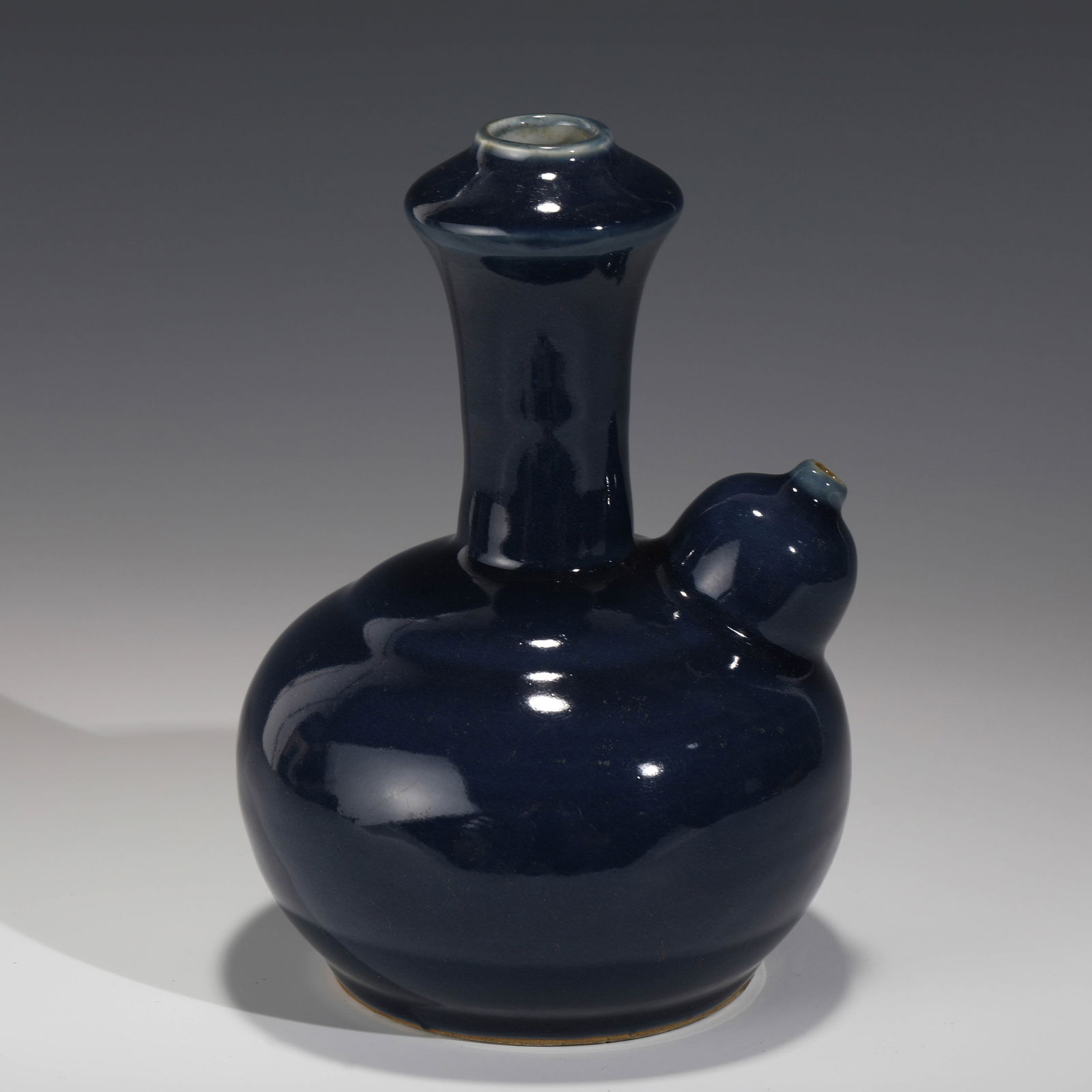 MING JI BLUE PORCELAIN JUG (1 of 9)