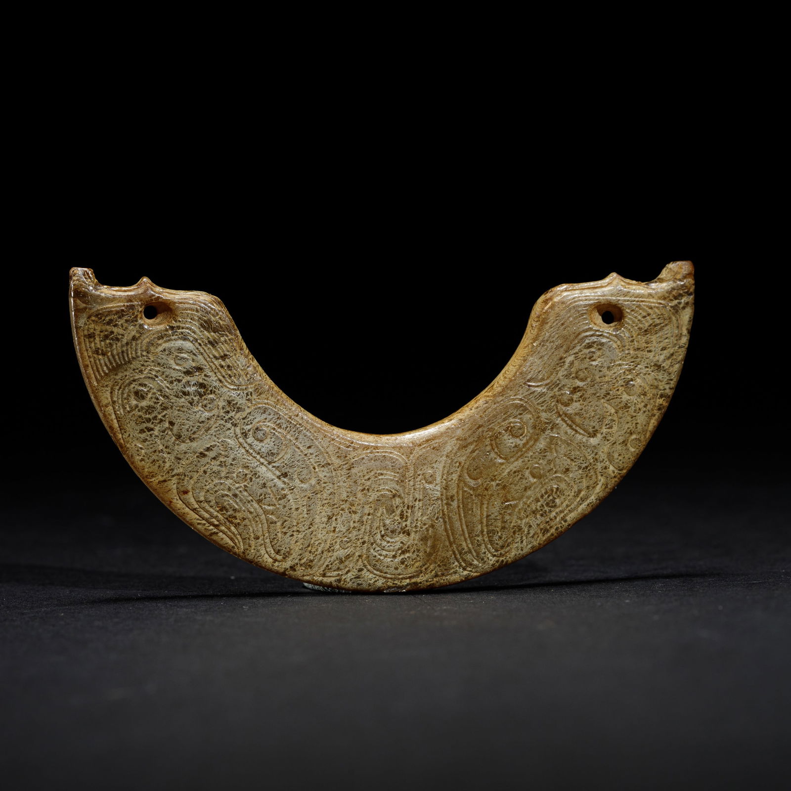 A CARVED JADE BI ORNAMENTS (1 of 6)