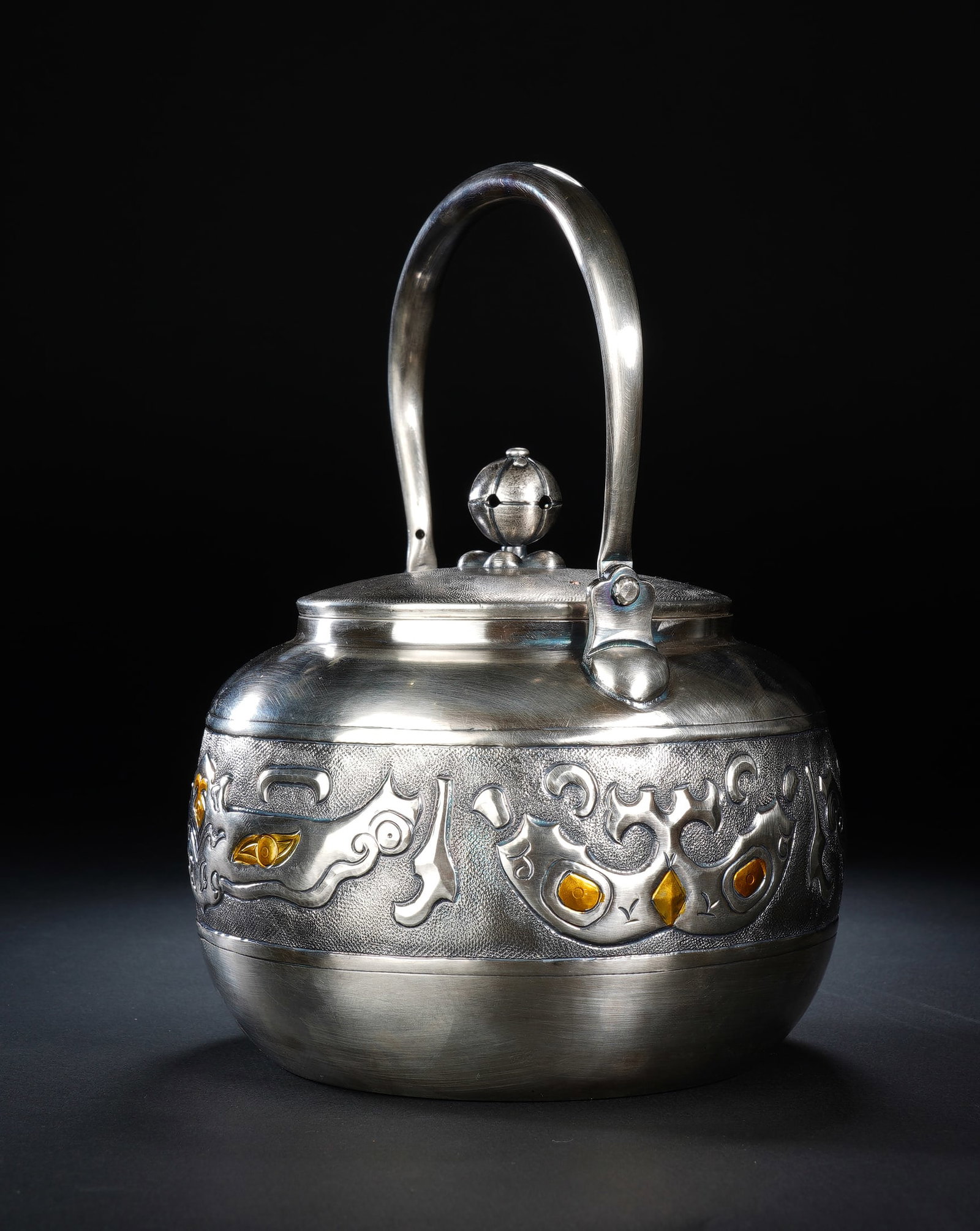 A CHINESE SOLID SILVER TEAPOT - 6