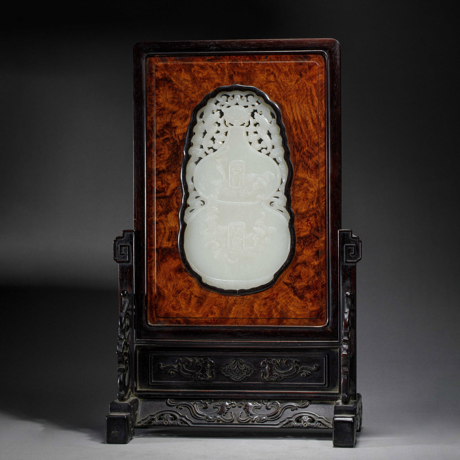 A CHINESE HETIAN JADE TABLE SCREEN (1 of 13)