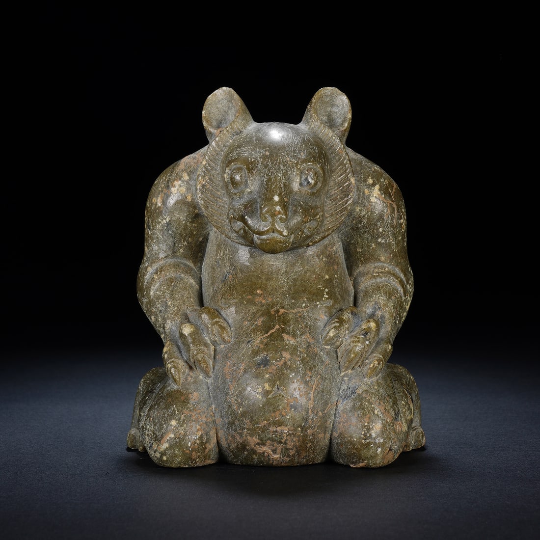 A CHINESE ARCHAIC JADE BEAR PENDANT (1 of 6)