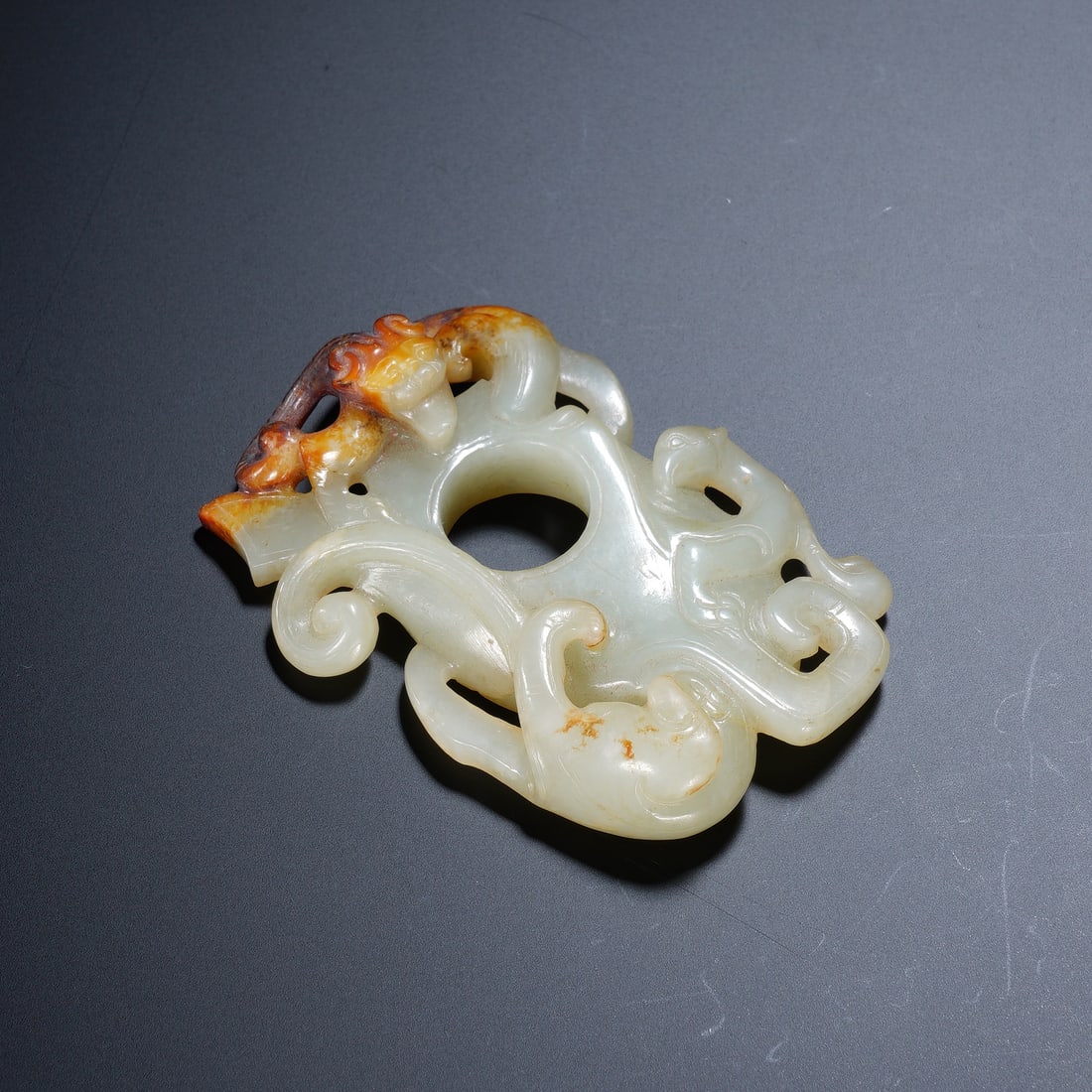 A CHINESE JADE CHILONG PENDANT (1 of 5)