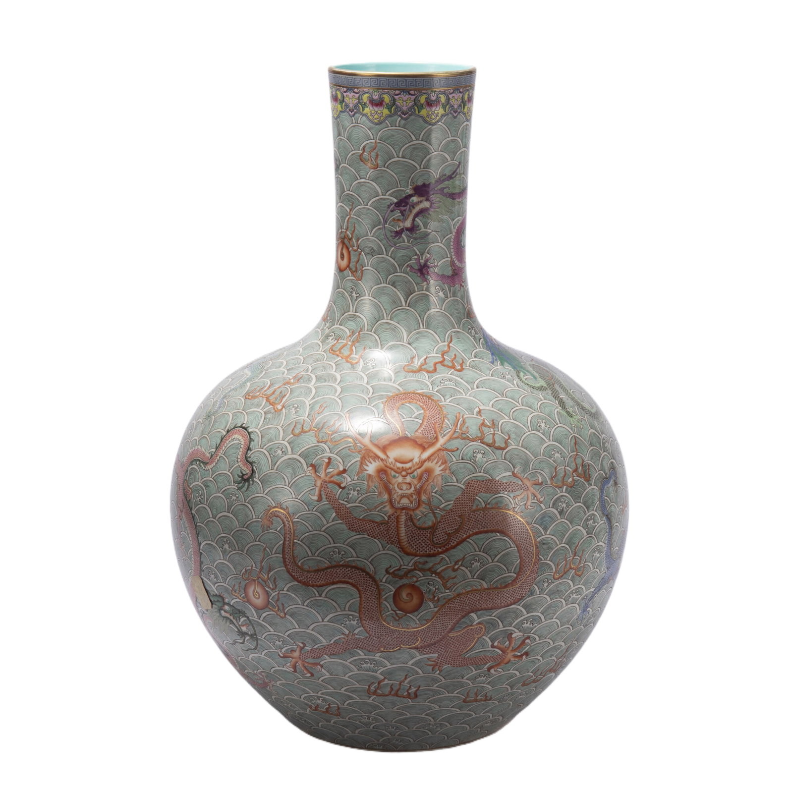 A CHINESE FAMILLE ROSE PORCELAIN VASE,QIANLONG: Dimensions:Diam. 38.6 cm. H. 54 cm. Raising from a circular foot to a straight neck, the globular body painted with a wrathful dragon leaping among waves.