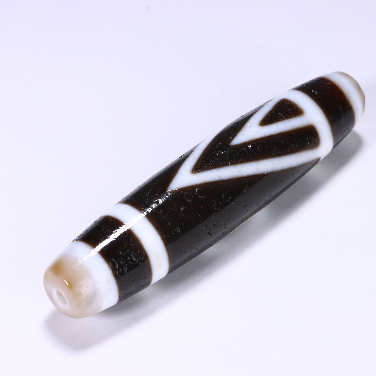 CHINESE DOUBLE TRIANGLE DZI BEAD - 2