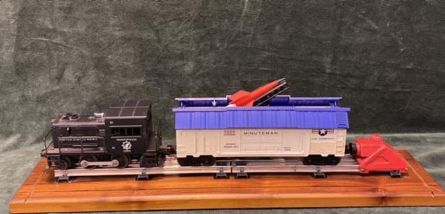 Lionel Train in Display Case (1 of 7)