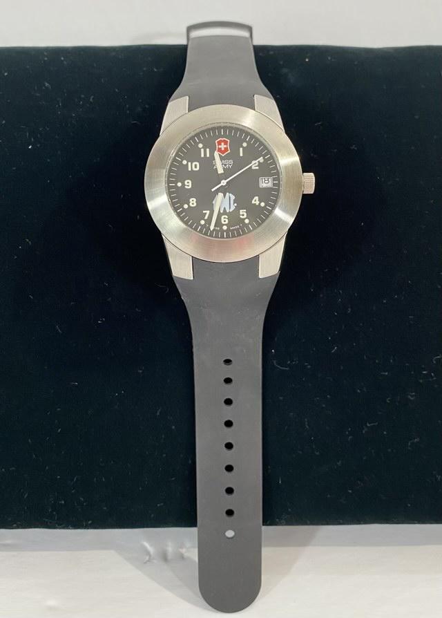 Swiss Army Men's Watch: Men's Swiss Army Watch, Untested, Appears New