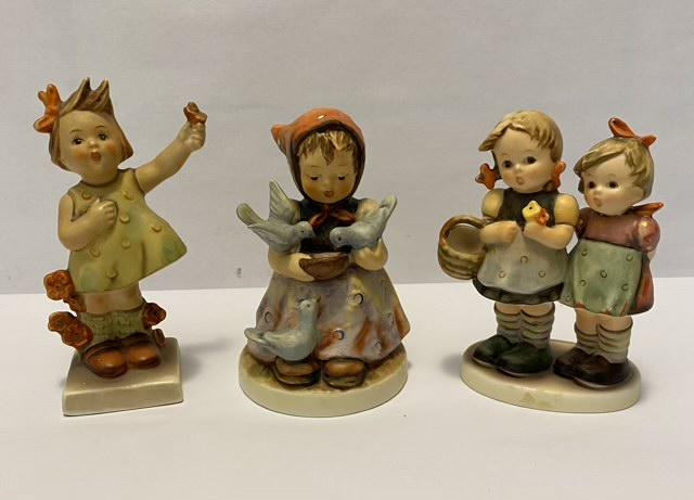 Lot of 3 Goebel Figurines: #337 - 1972 Cinderella, #371 1964 Daddy's Girls