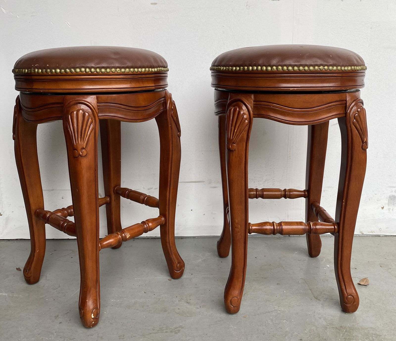 Swivel Barstool Pair (1 of 4)
