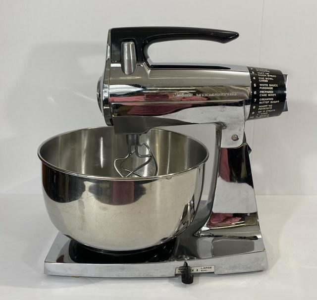 Vintage Chrome Sunbeam Mixmaster (1 of 5)
