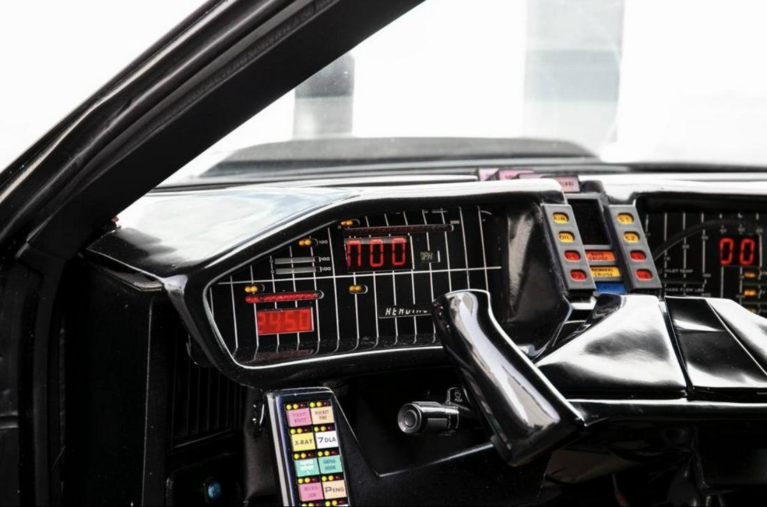 ナイトライダー マイケル ナイト役デヴィッド ハッセルホフ 自身のナイトライダー カーを競売にかける Amass ナイトライダー マイケル ナイト役デヴィッド ハッセルホフ 自身のナイトライダー カーを競売にかける Amass