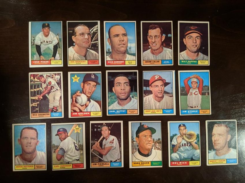 1961 Topps 16 card lot: 1961 Topps 16 card lot: Jose Pagan # 279, Faye Throneberry #282, Dick Gernert #284, Sherm Lollar #285, Milt Pappas #295, Wes Covington #296, Jim Golden #298, Earl Battey #315, Bobby Smith #316, Jim O'