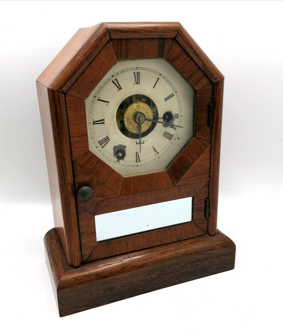 American mantle clock in rosewood case (9½" height (1 of 3)