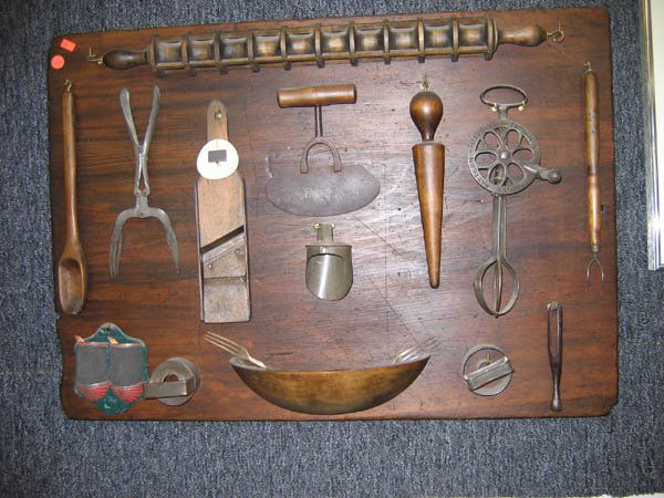 PINE BOARD WITH PRIMITIVE TOOL DISPLAY: PINE BOARD WITH PRIMITIVE TOOL DISPLAY