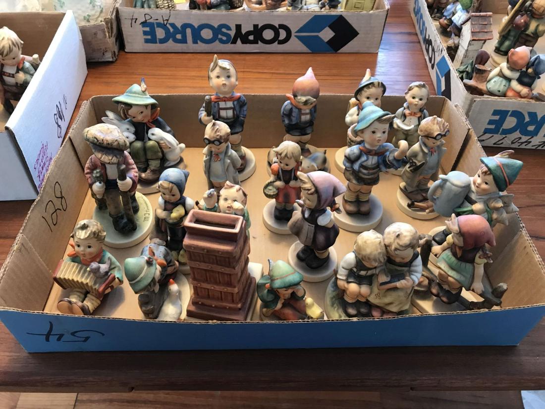 LOT OF 18 HUMMELS ONE AND THREE LINE MARKS (1 of 8)