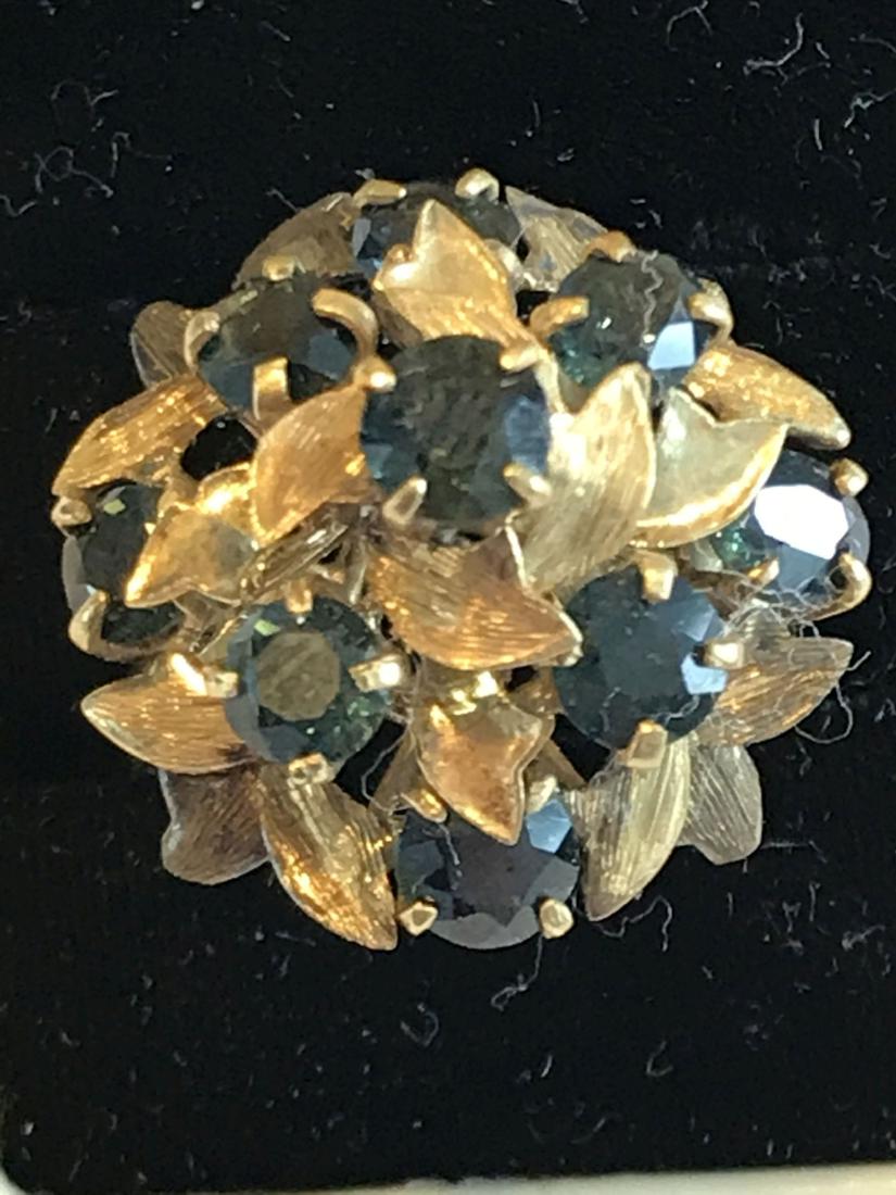 18K GOLD EMERAID CLUSTER RING. 7.15 GRAMS (1 of 3)