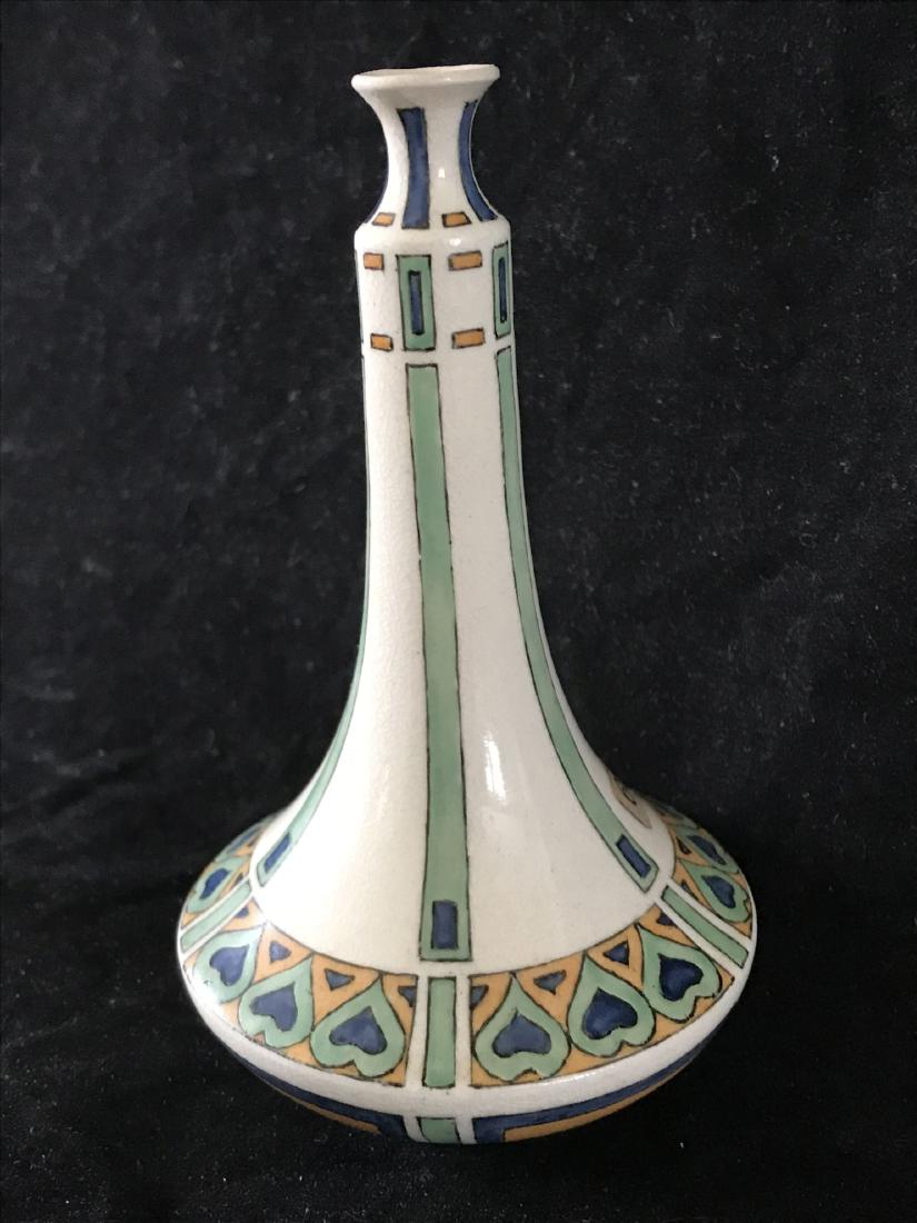 AN EXTREMELY RARE 1905 MARY J COULTER NEWCOMB COLLEGE: AN EXTREMELY RARE 1905 MARY J COULTER NEWCOMB COLLEGE STYLE ARTS AND CRAFTS 5.5" VASE