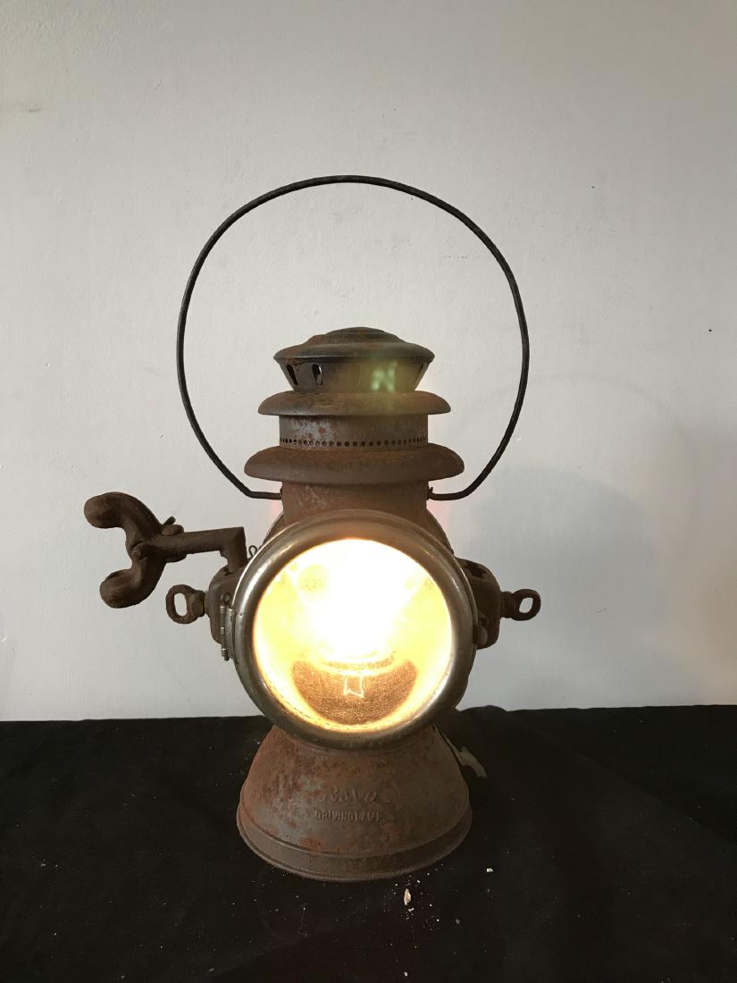 ANTIQUE RAYO AUTOLAMP CONVERTED TO ELECTRIC 10.5" TALL: ANTIQUE RAYO AUTOLAMP CONVERTED TO ELECTRIC 10.5" TALL