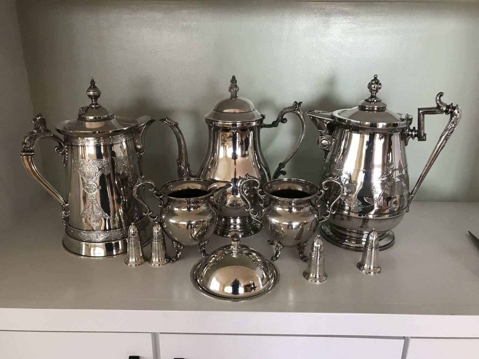 AN ASSEMBLED GROUP OF BETTER VICTORIAN SILVER PLATE ICE (1 of 3)